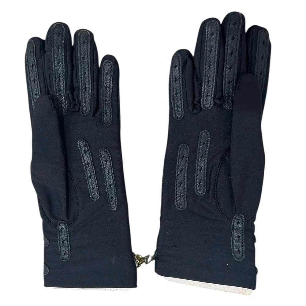 Nwot unbranded Black stretch fabric lined Gloves one size